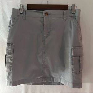 Women’s Lee light gray cargo skort 8 medium